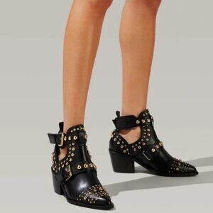 KURT GEIGER STUDDED ANKLE BOOTS SIZE 9 WOMAN